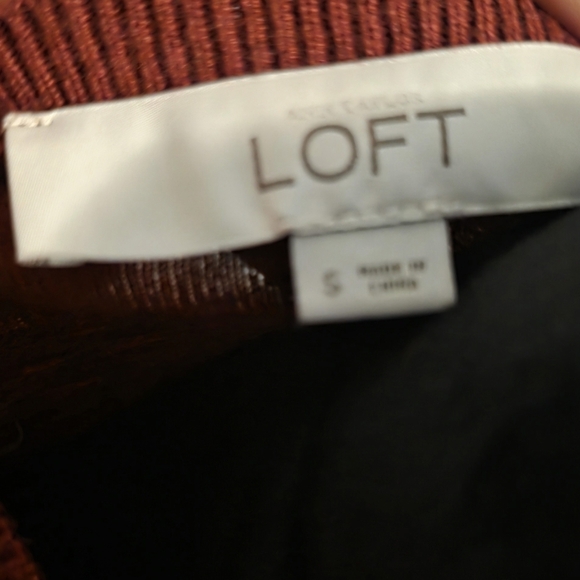 LOFT Red and Black Knit SweaterLOFT Polka Dot V-Neck Sweater | Women’s Size Smal - Picture 3 of 4